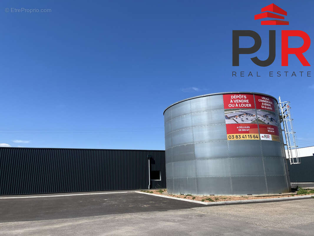 Commerce à GONDREVILLE