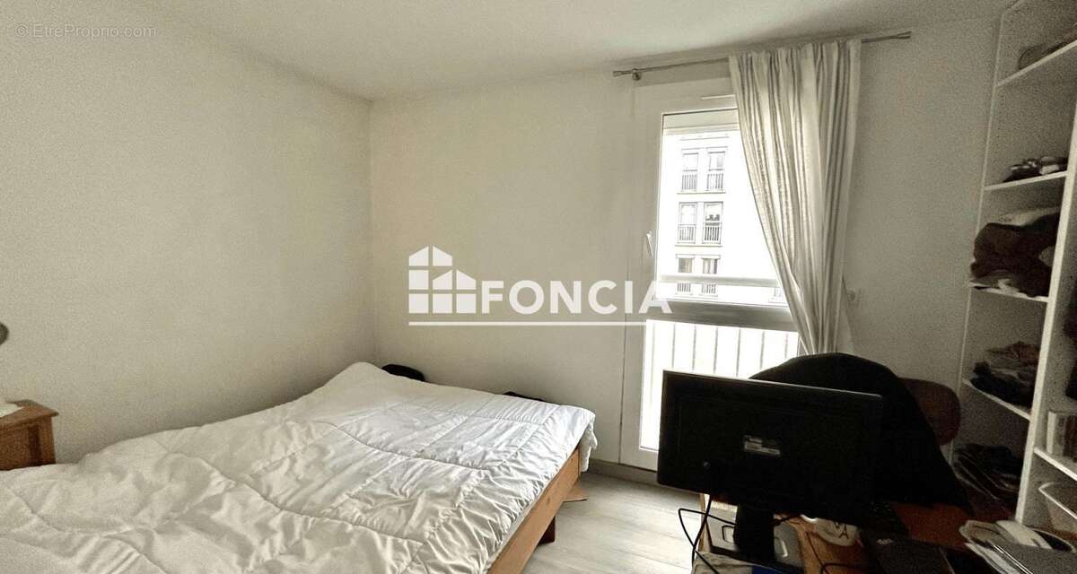 Appartement à FRESNES