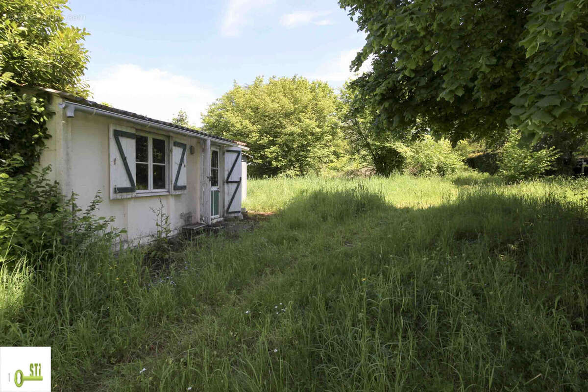 Photo 2 - Terrain à MONTBOUY