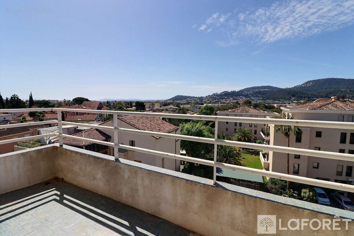 Appartement à HYERES