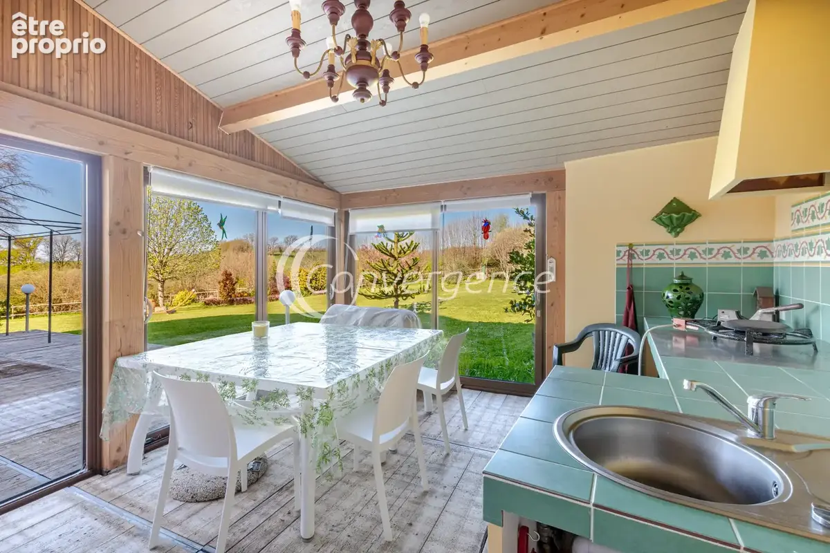 Grange rénovée de 204 m2 et gîte T3 indépendant de 72 m2 - photo 19