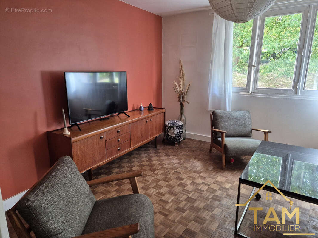 Appartement à SAINT-CYR-L'ECOLE