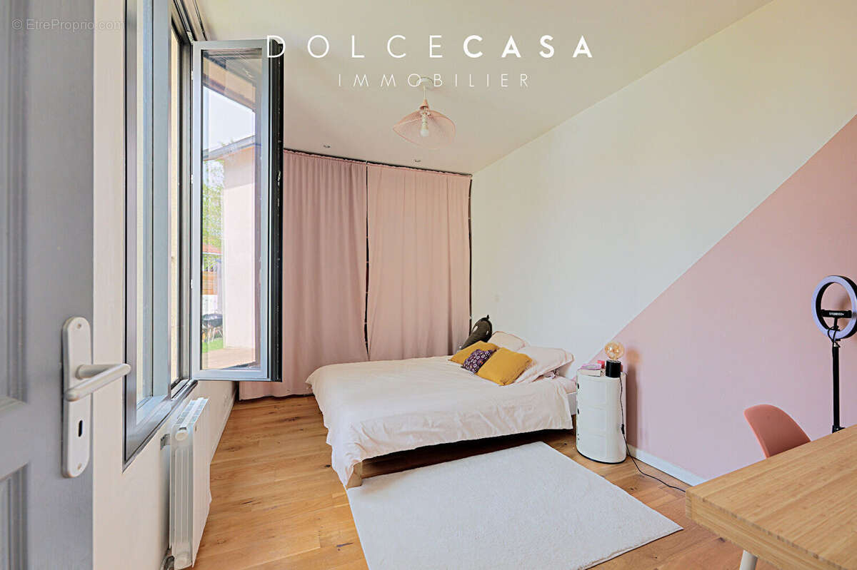 Maison à LE PERREUX-SUR-MARNE