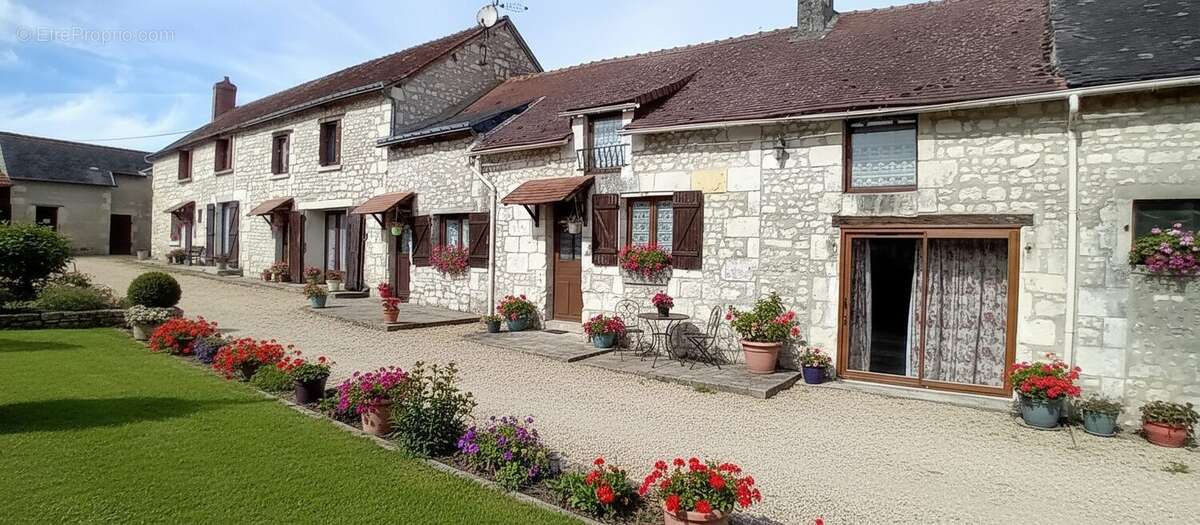 Maison à BRIZAY