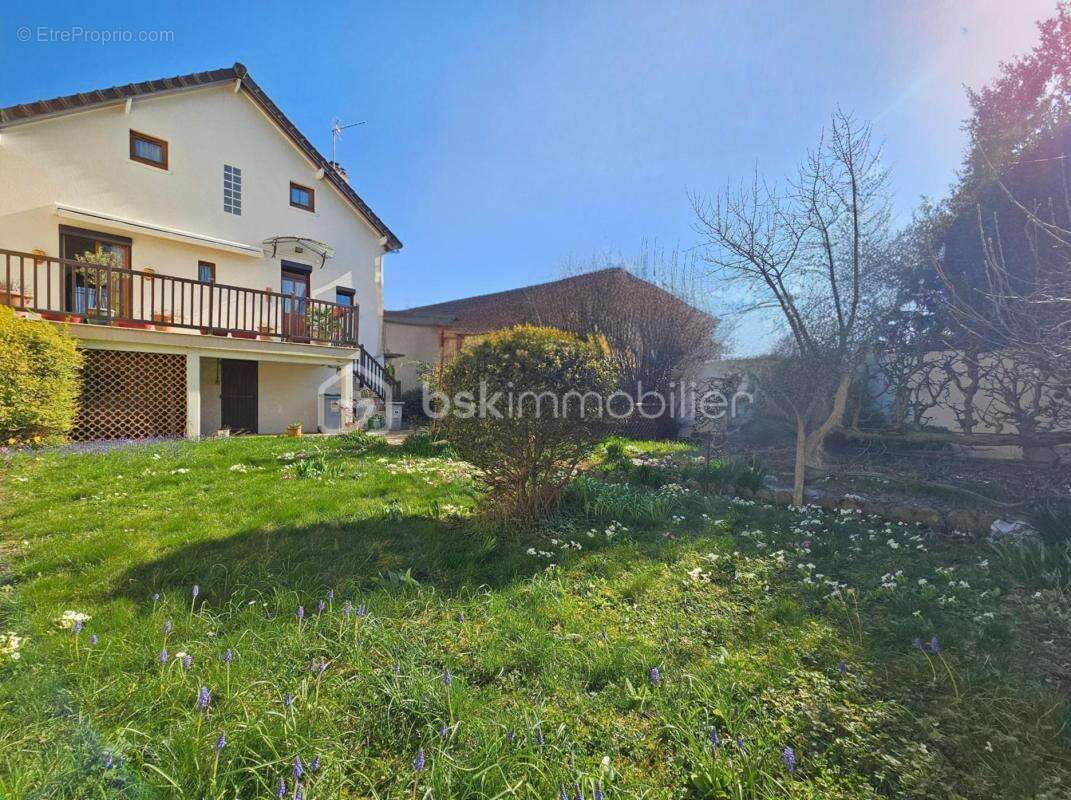 Pavillon possible 2 logements et 4 chambres 156m² garage jardin 340m² - photo 2