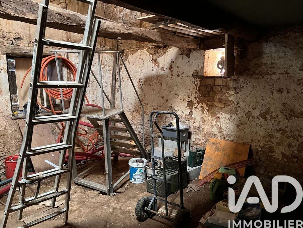 Maison 93 m² à Taize-Aizie  - photo 9