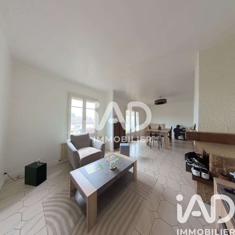 Photo 3 - Maison à VIERZON