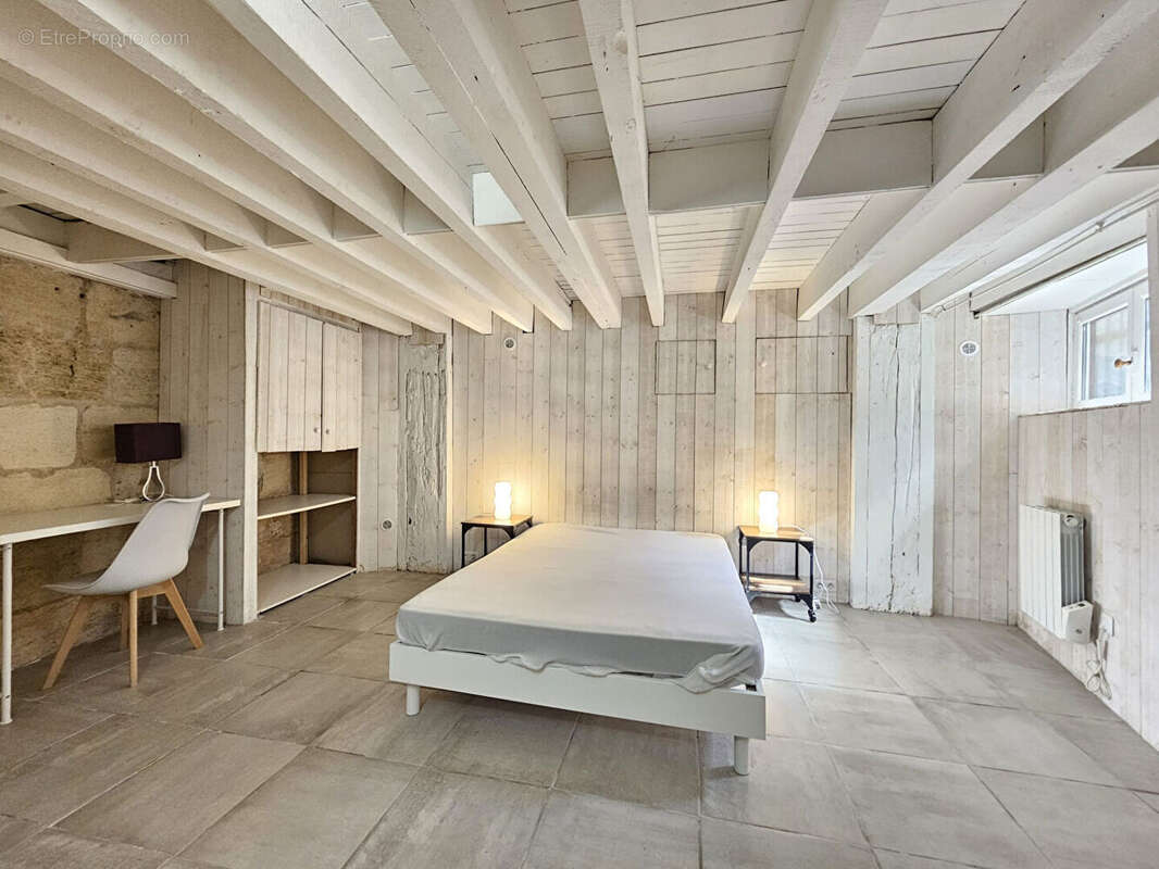 Bordeaux sainte-croix  appartement t2 48 m² - photo 4