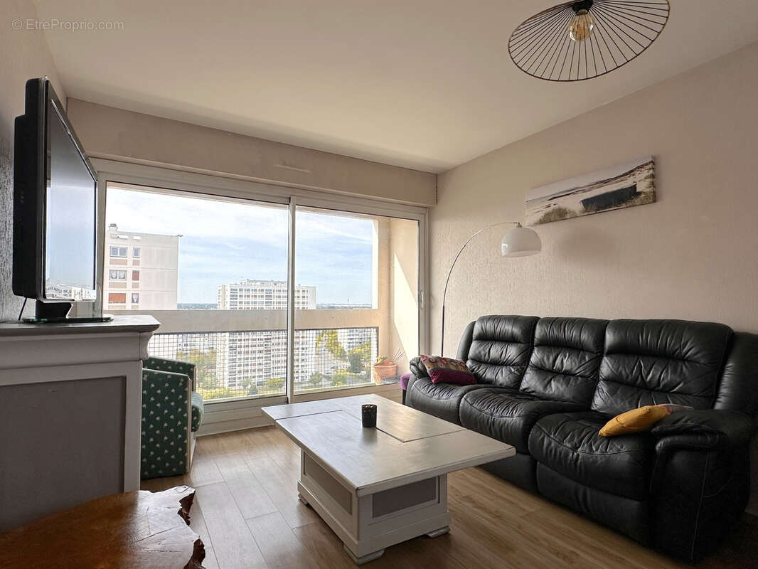 Appartement T4 de 88 m2, 3 chambres, loggia et parking - photo 3