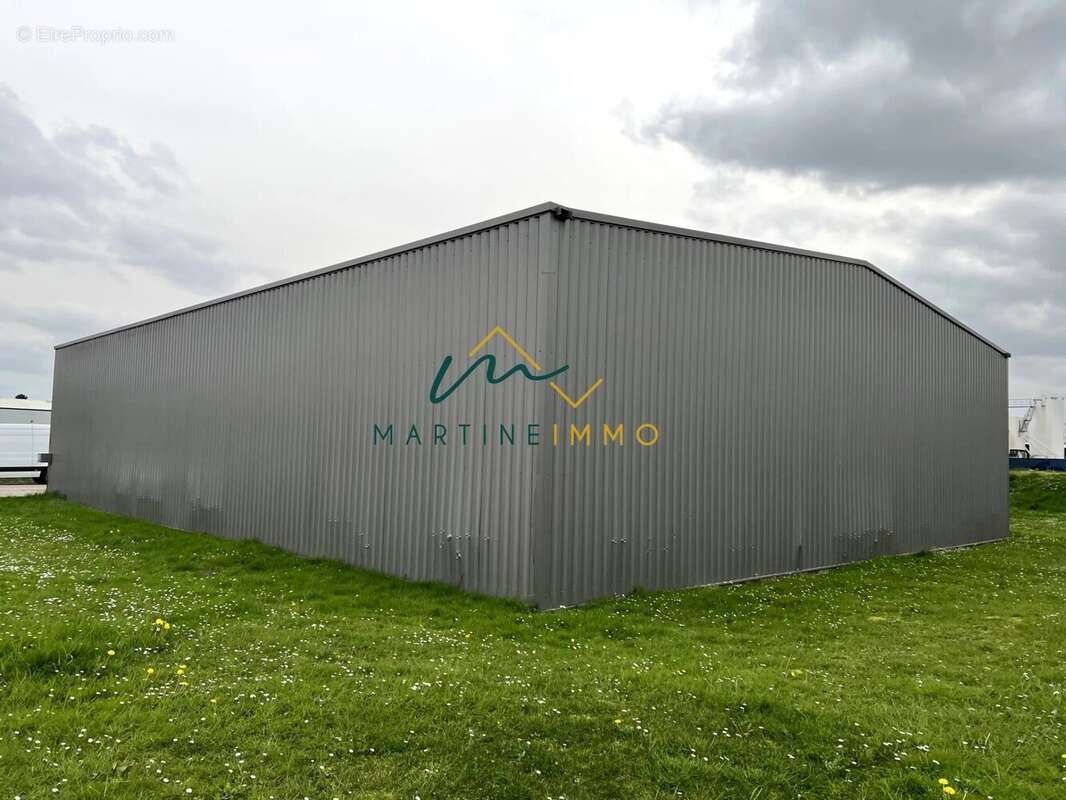 A vendre entrepot de 370m2 avec bureaux et parking, marmande - photo 2