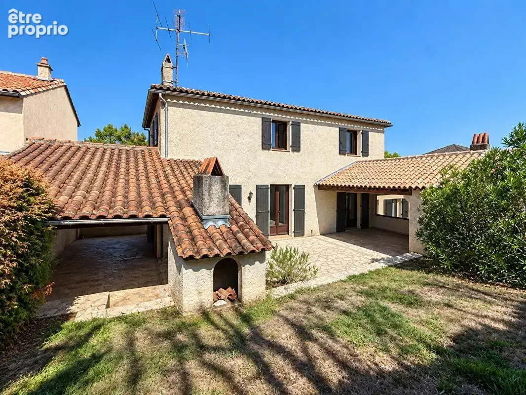 Maison à FLEAC