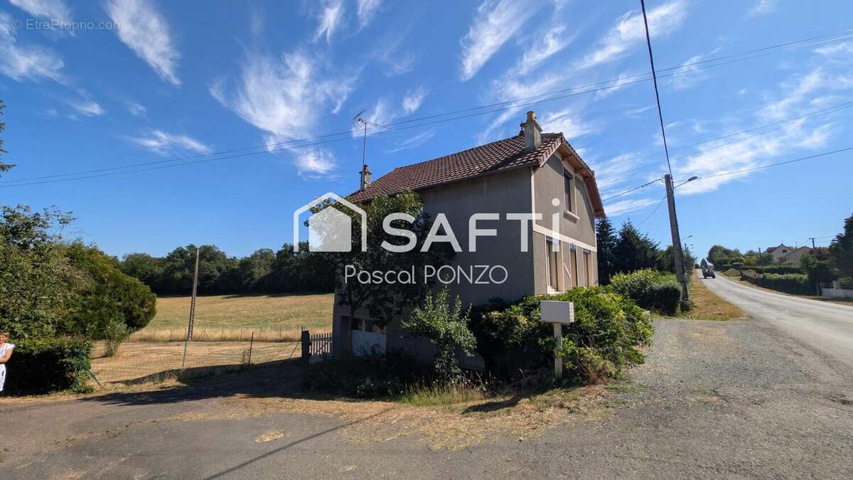 Maison 90 m² à Boussac-Bourg  - photo 2