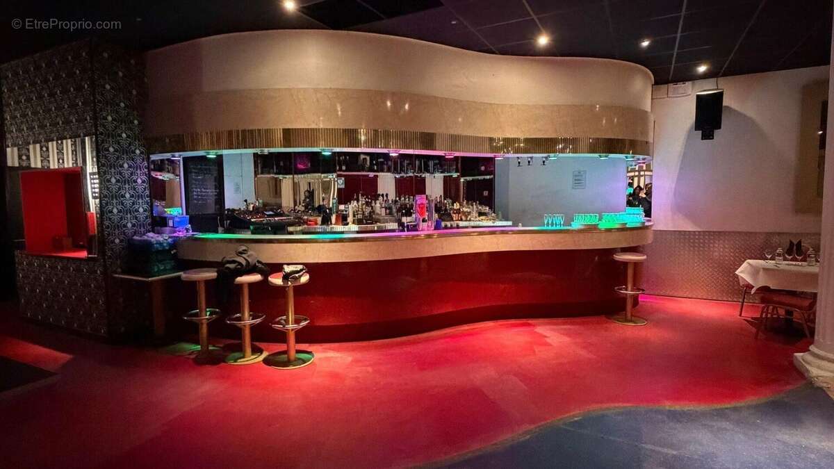 Photo 3 - Commerce à VITOT