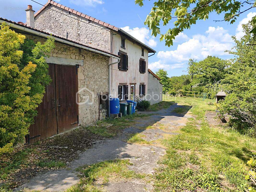 Maison à EYJEAUX