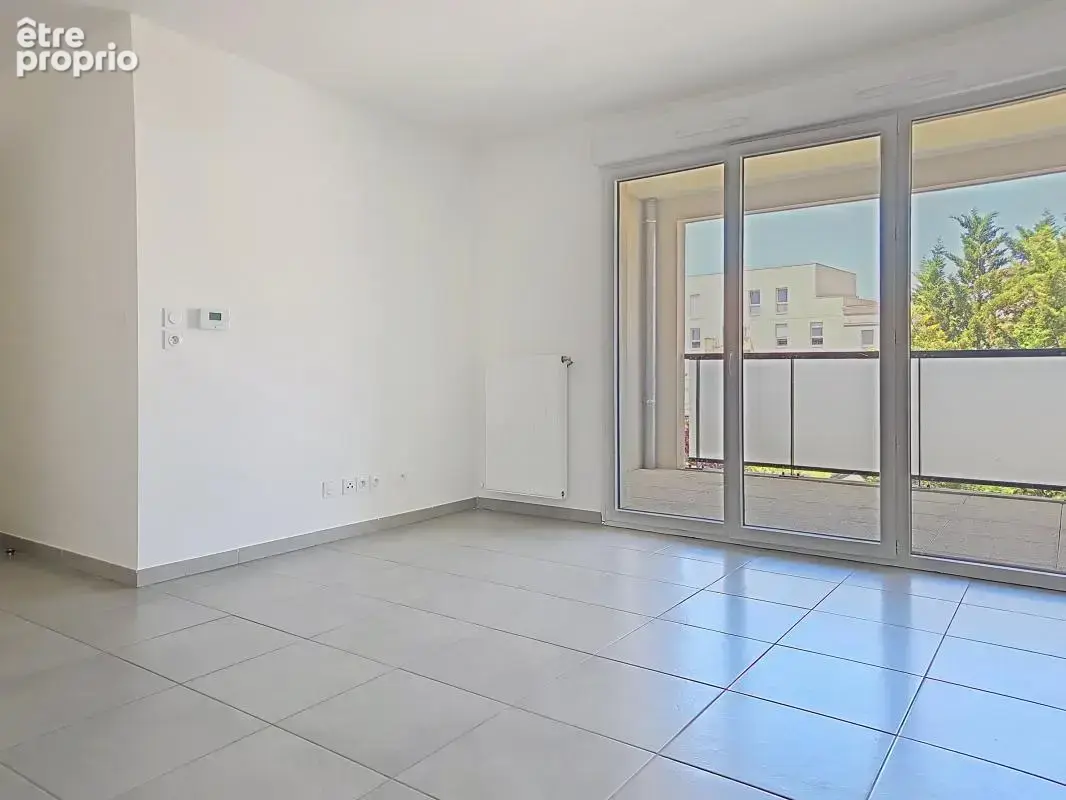 Appartement - 2 Chambres - Loggia - Garage en sus - Proche toutes  commodités - photo 12