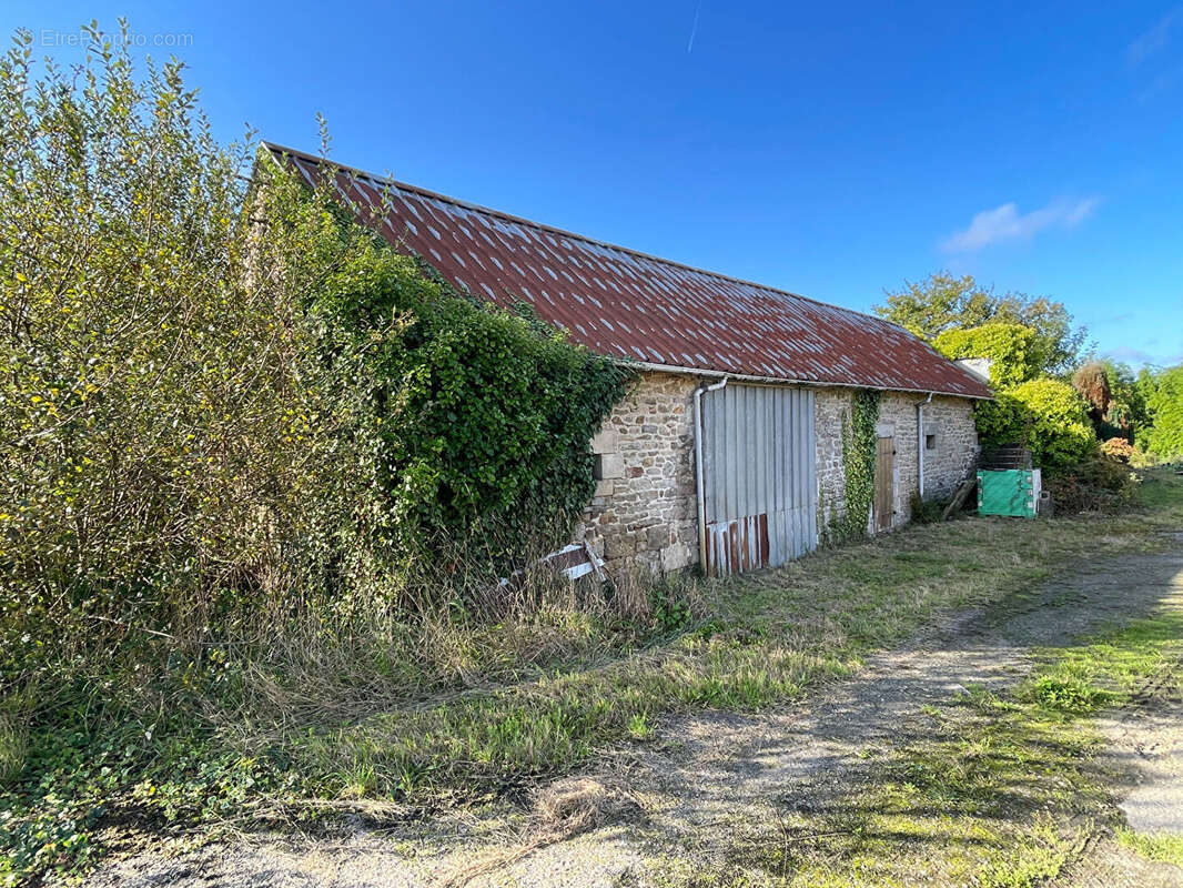Maison à SAINT-EVARZEC