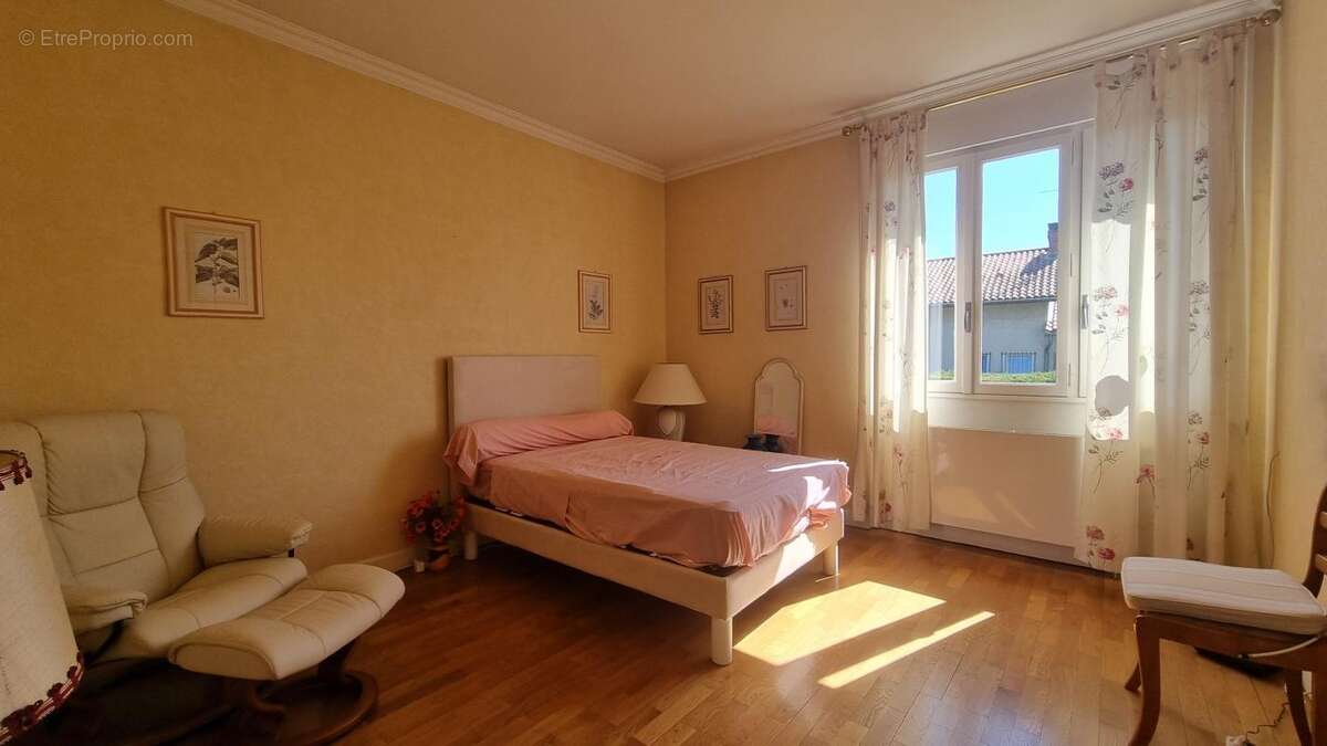 Maison à FONTAINES-SUR-SAONE