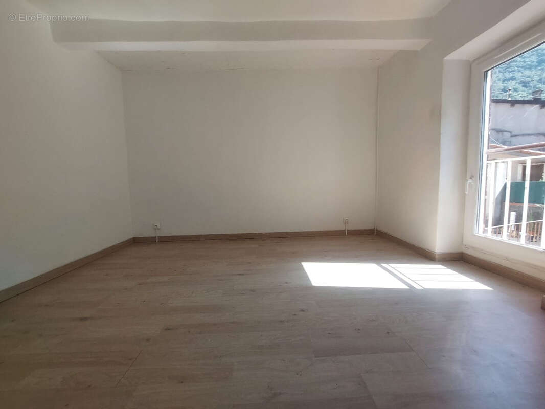 Appartement à BREIL-SUR-ROYA