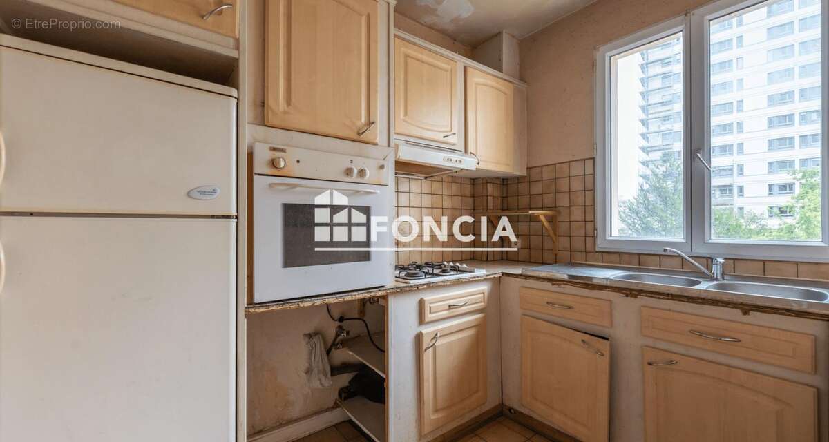 Appartement à PARIS-19E