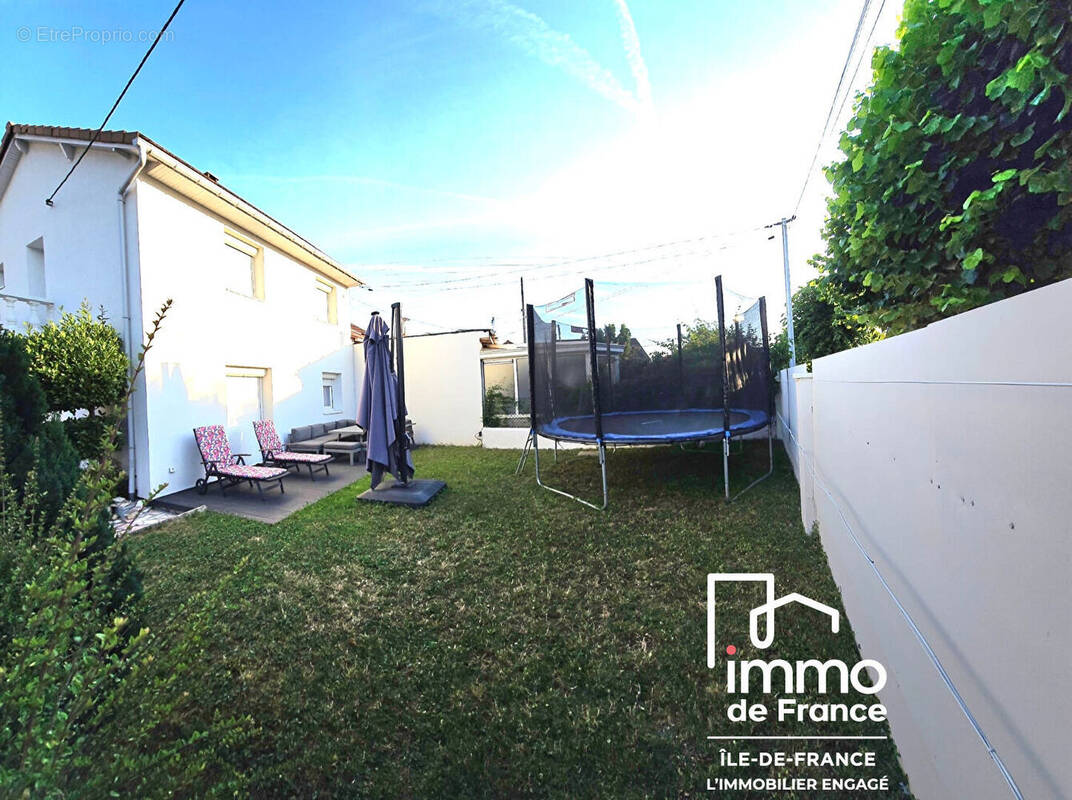 Maison à PARAY-VIEILLE-POSTE