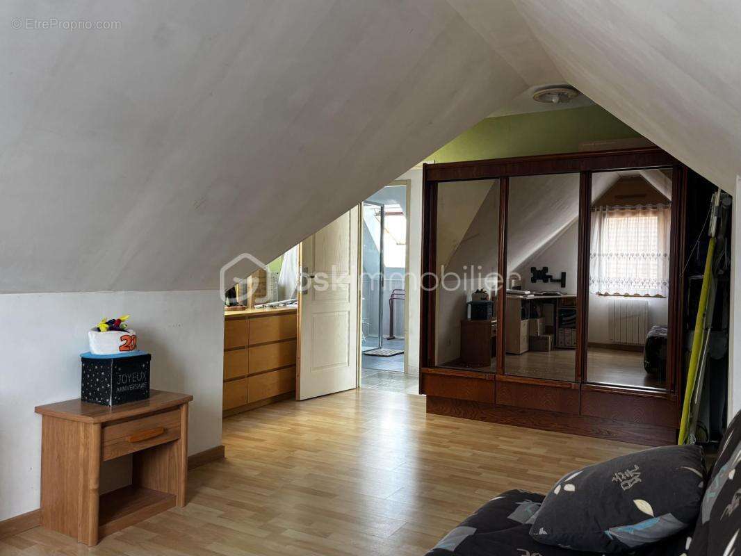Maison individuelle 155 m² 6 pièces à Aubry-du-Hainaut - photo 15