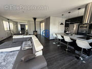 Appartement à SAINT-ETIENNE-DE-SAINT-GEOIRS