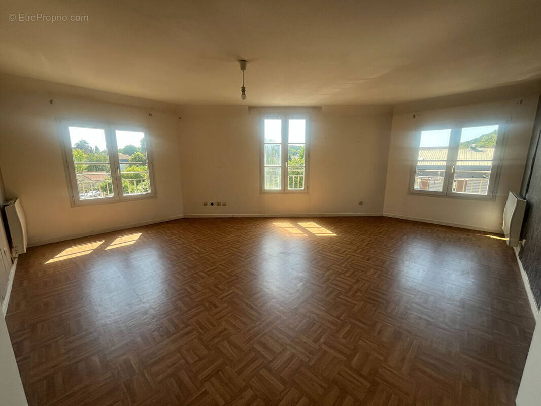 Appartement à PONT-SAINTE-MAXENCE