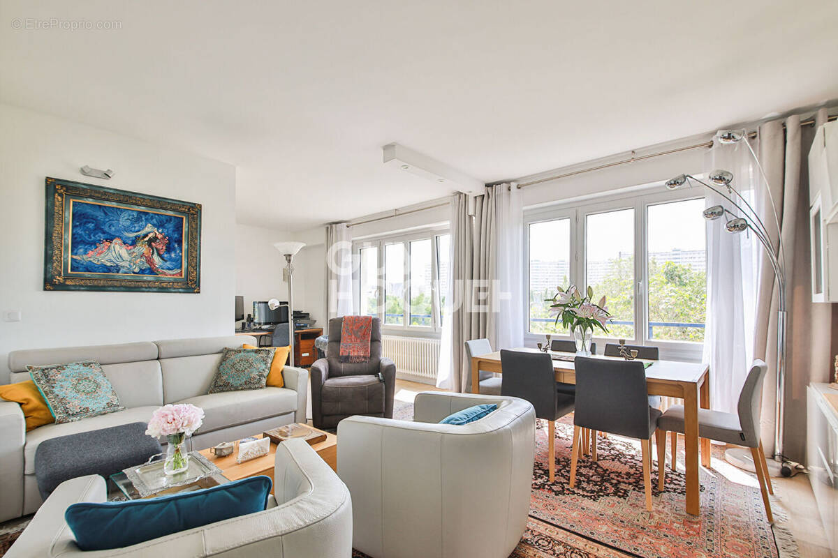 Appartement à PARIS-15E