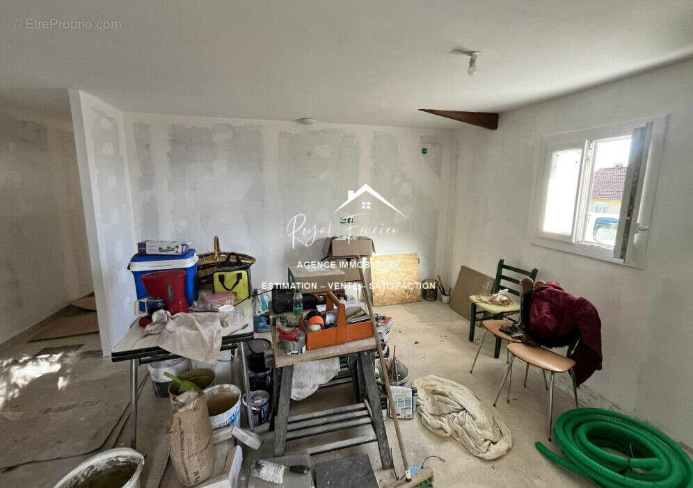 Cuisine / Séjour - Maison à OYRE