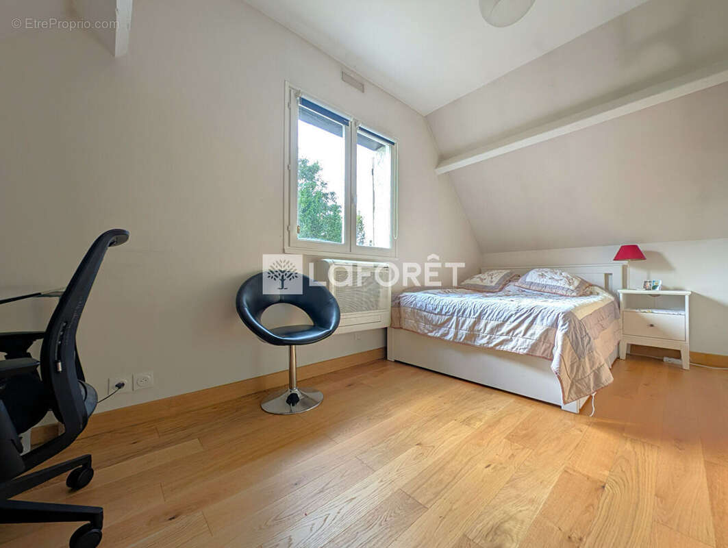 Maison Marly Le Roi 5 pièce(s) 120 m2 - photo 12