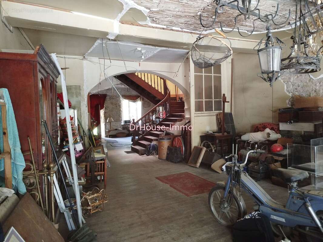 Maison à SAINTE-COLOMBE-SUR-L'HERS