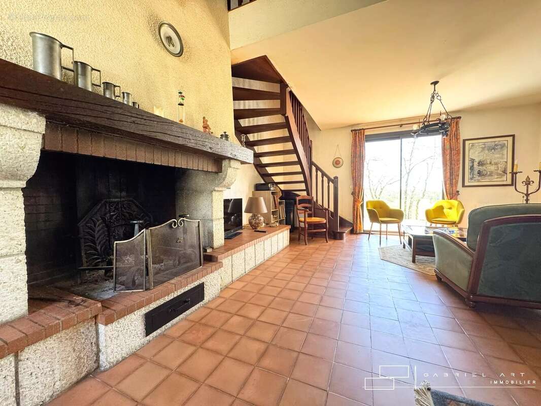 Maison à LASSEUBE-PROPRE