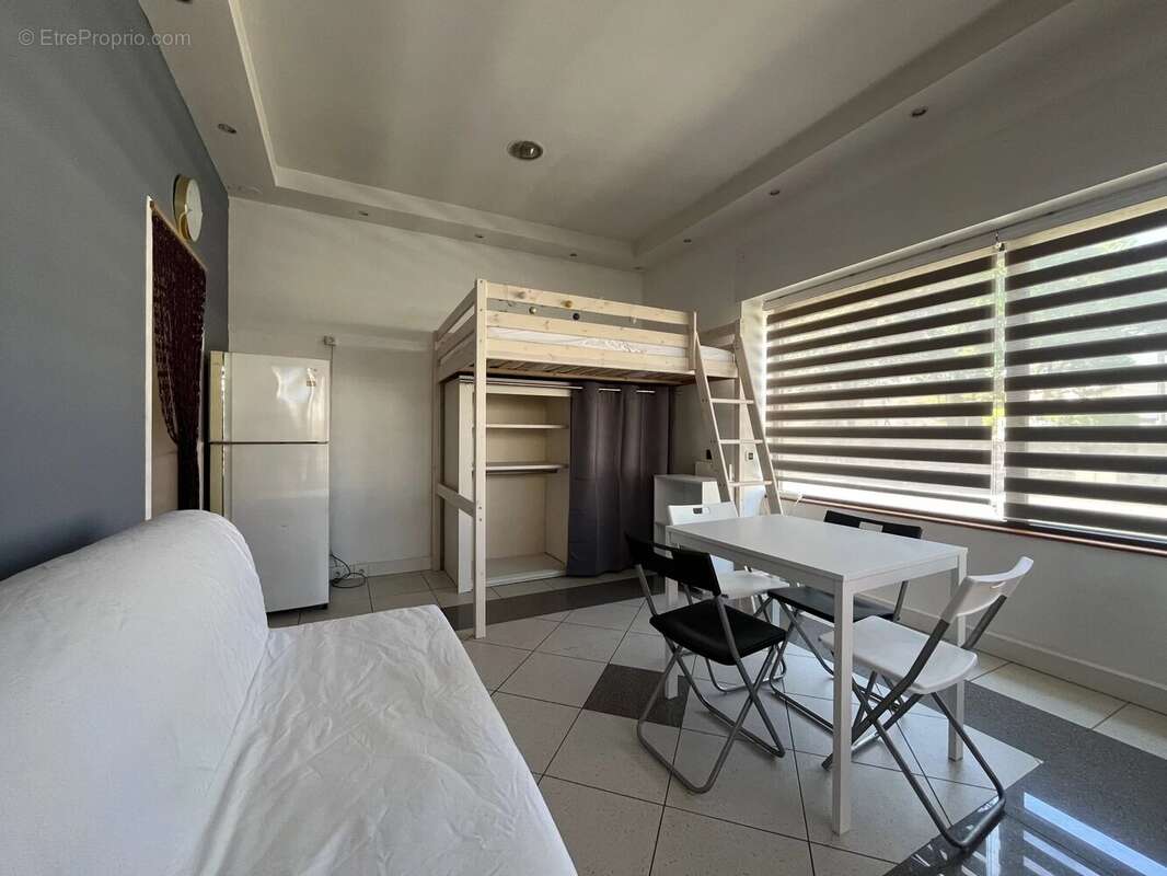 Appartement à SAINT-MARTIN-D'HERES