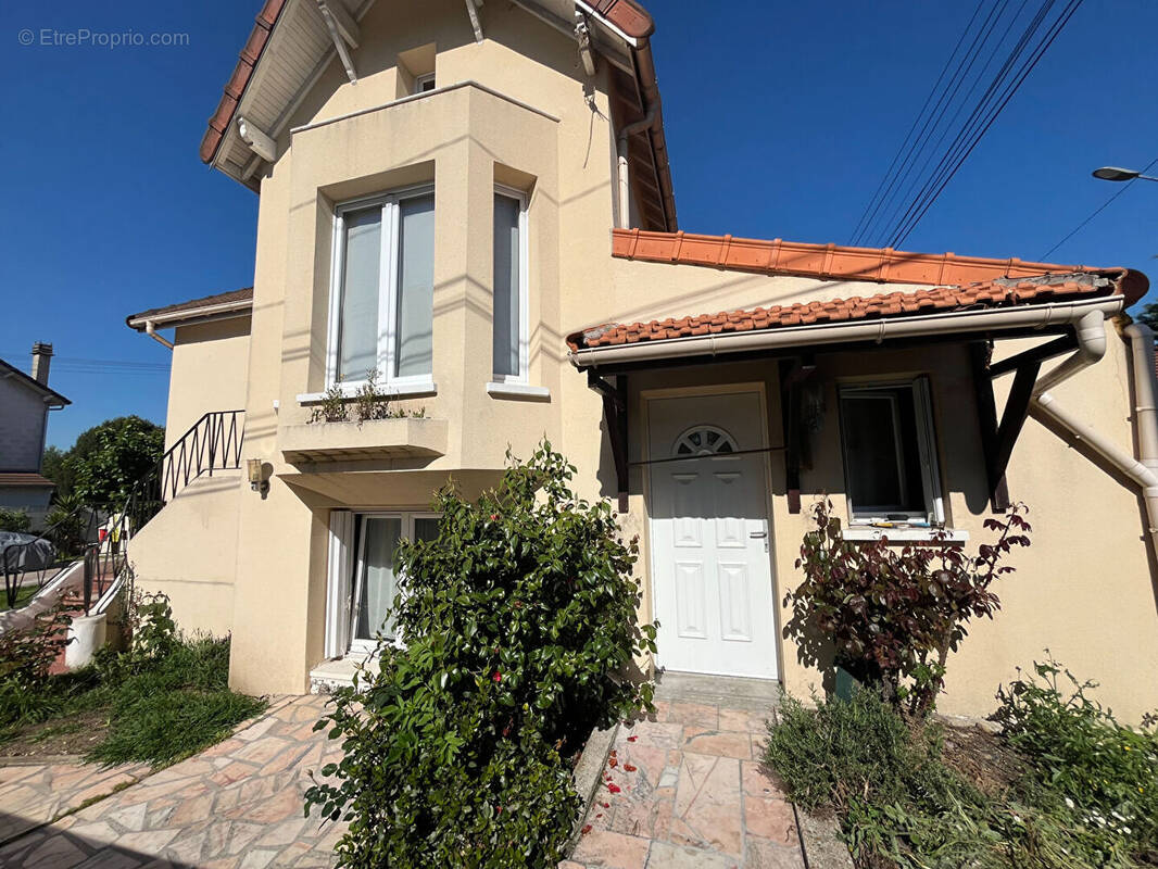 Maison à ERMONT
