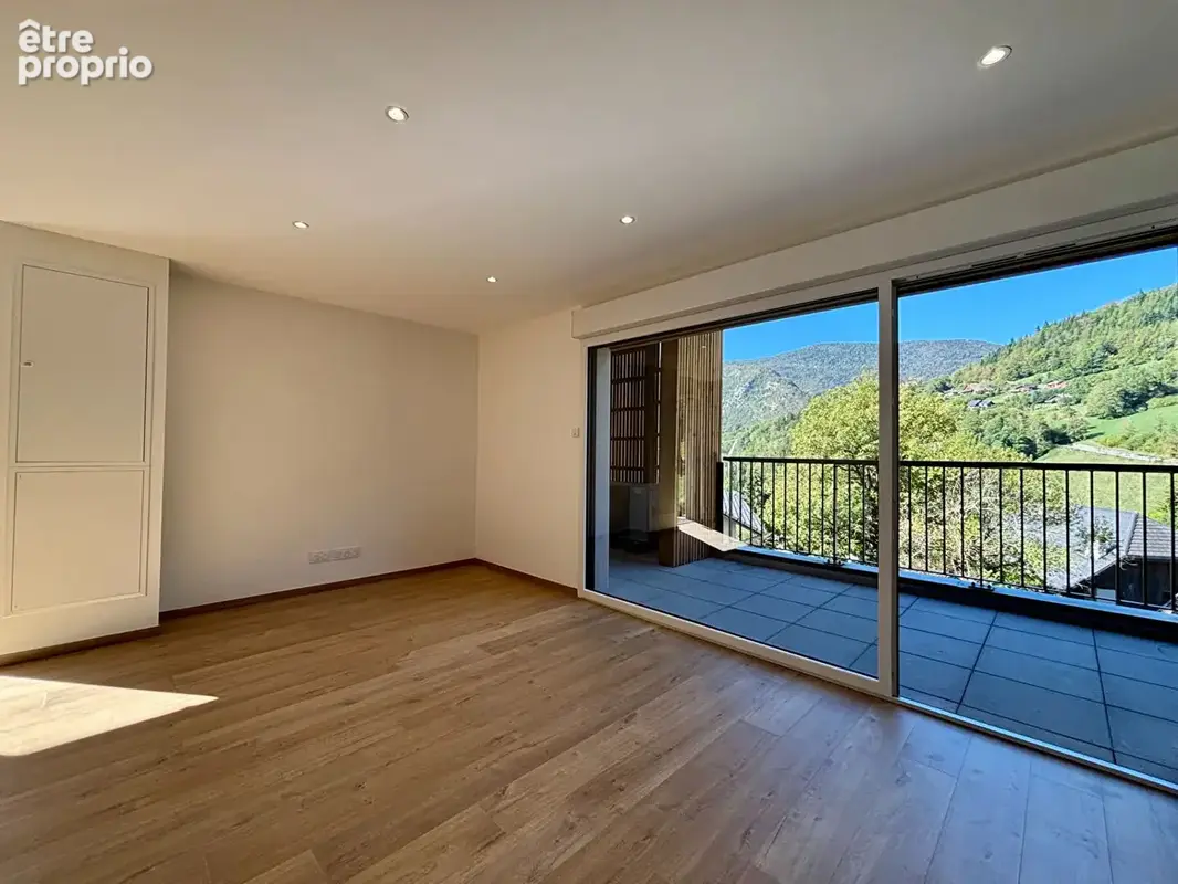 T3 récent en duplex avec vue montagnes - photo 6
