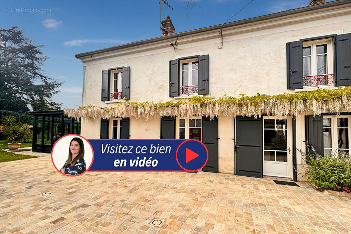 Maison à SAINTE-GENEVIEVE-DES-BOIS