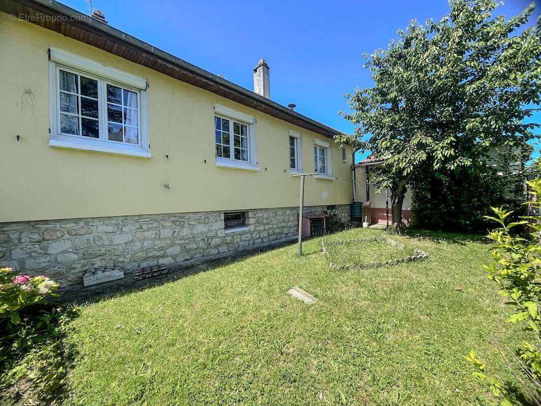 Maison à SAINT-MARCEL