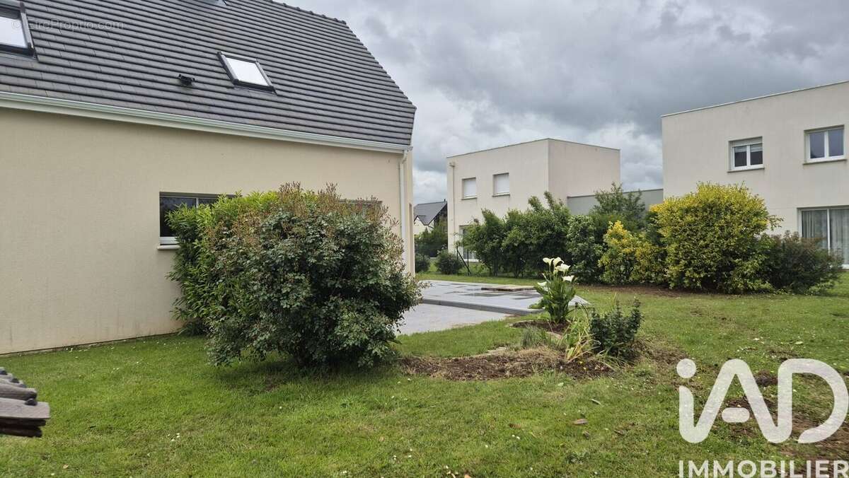 Photo 2 - Maison à HEROUVILLETTE