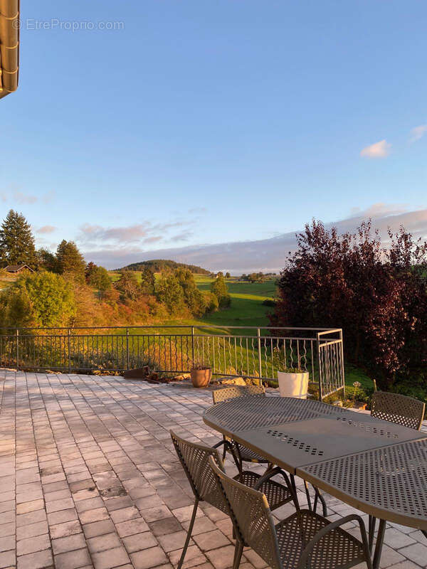 Maison à LA CHAPELLE-D'AUREC