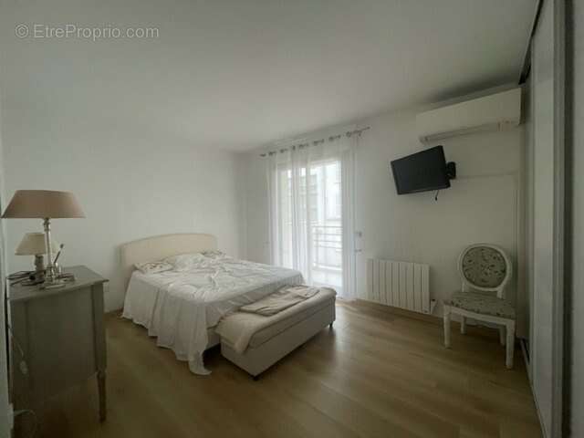 Appartement à LEVALLOIS-PERRET