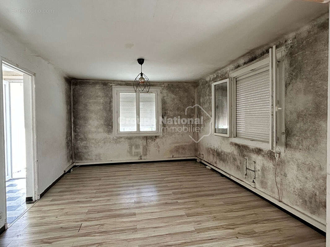 Maison à COURTHEZON