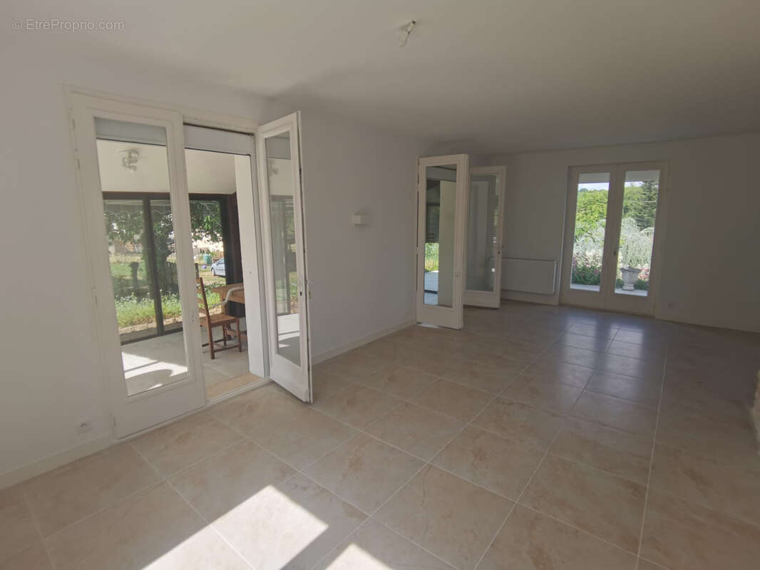 Maison à CHASSENEUIL-SUR-BONNIEURE