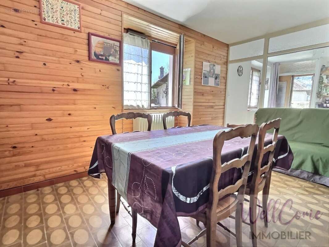 Appartement à MOYE