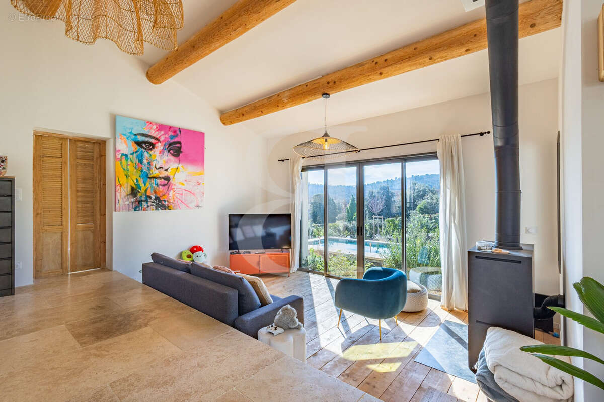 Maison à GORDES