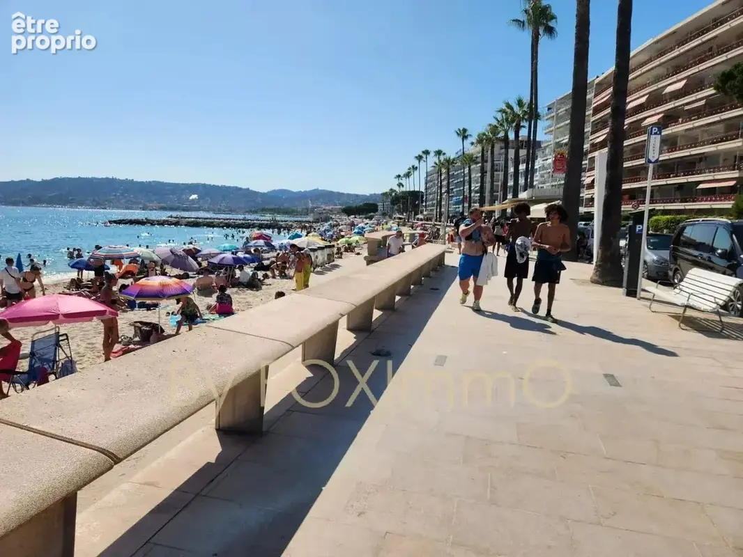 Appartement T1  30,50 m2 Bord de mer Juan les Pins - photo 2