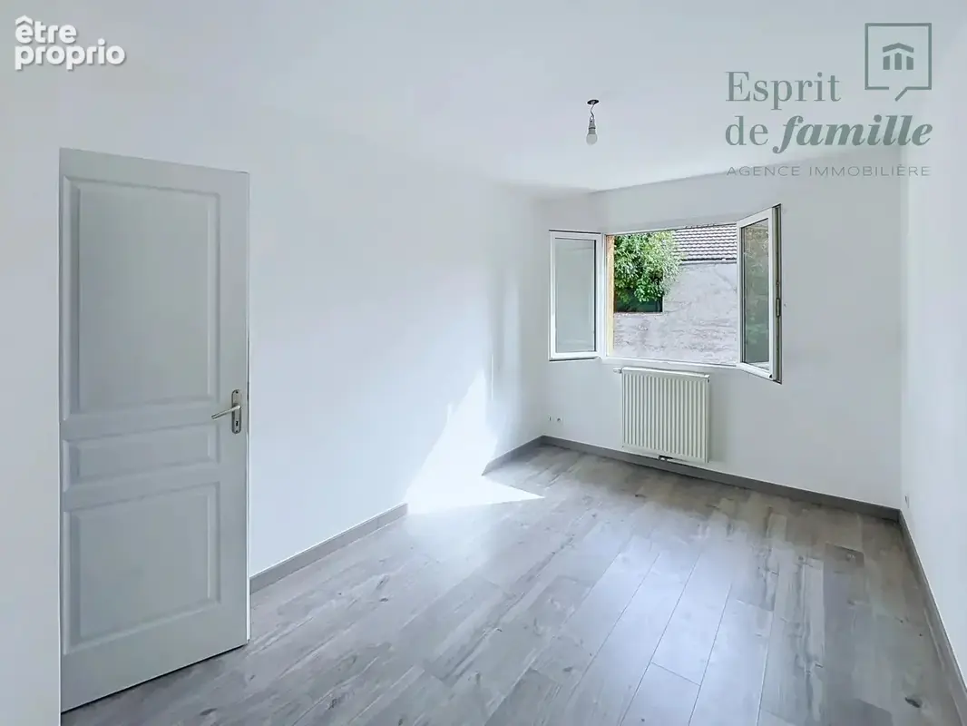 Meyzieu, agréable maison familiale, 4 chambres, jardin, garage - photo 7