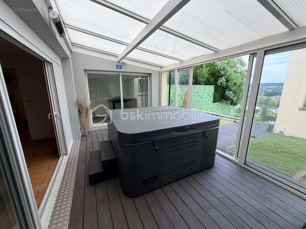 Propriété d'Architecte de 347 m² habitable avec garage et jardin à Charleville - Mézières - photo 12