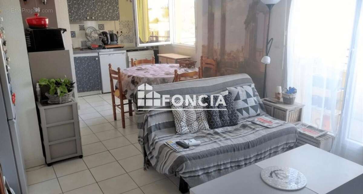 Appartement à UCHAUD
