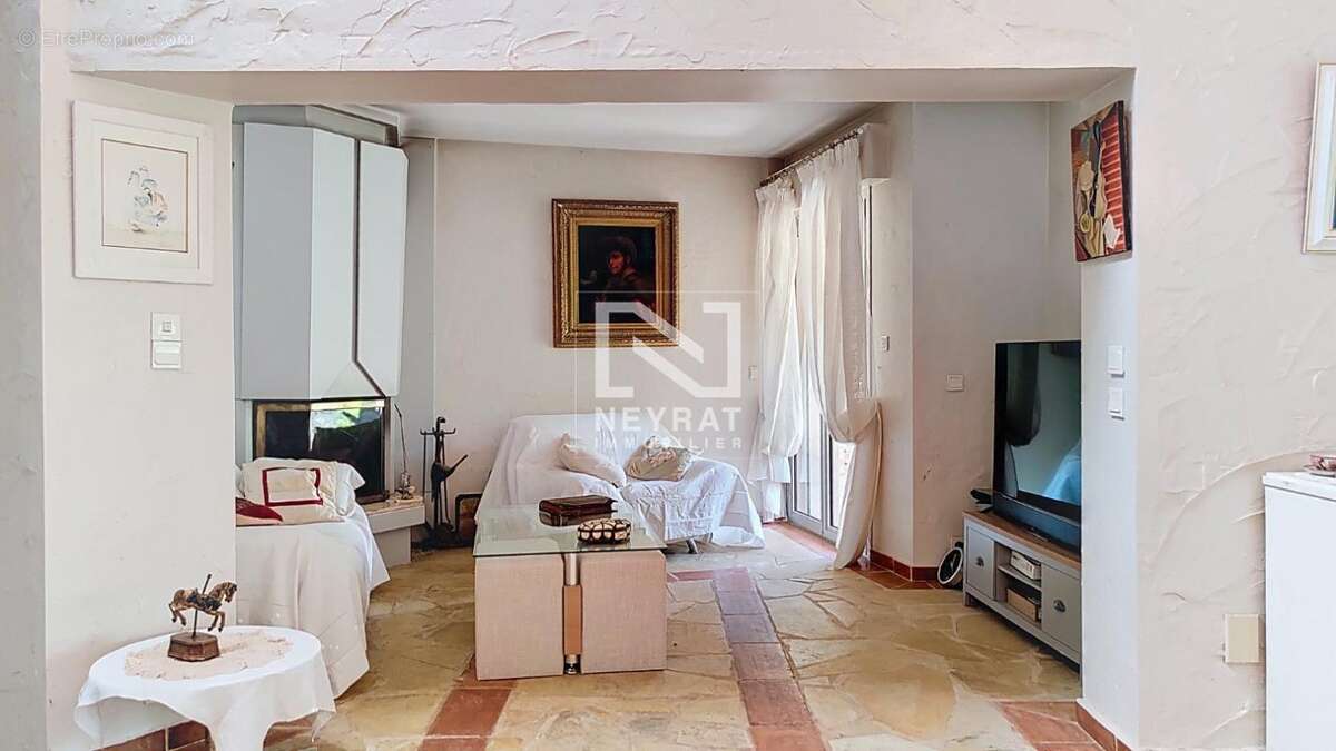 Maison à MONTAUROUX