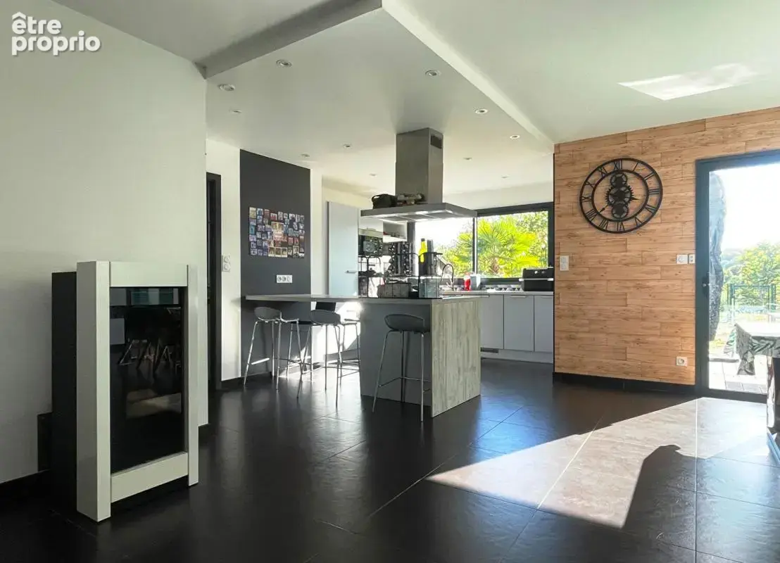 MONTFORT-SUR-MEU - Contemporaine  T7 150 m² - photo 4